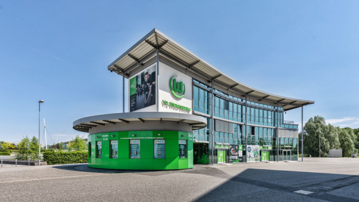 Vfl-Fanshop, Allerpark Wolfsburg | Sándor Kotyrba Architekturfotografie Allerpark Wolfsburg, Vfl-Fanshop | Sándor Kotyrba Architekturfotografie