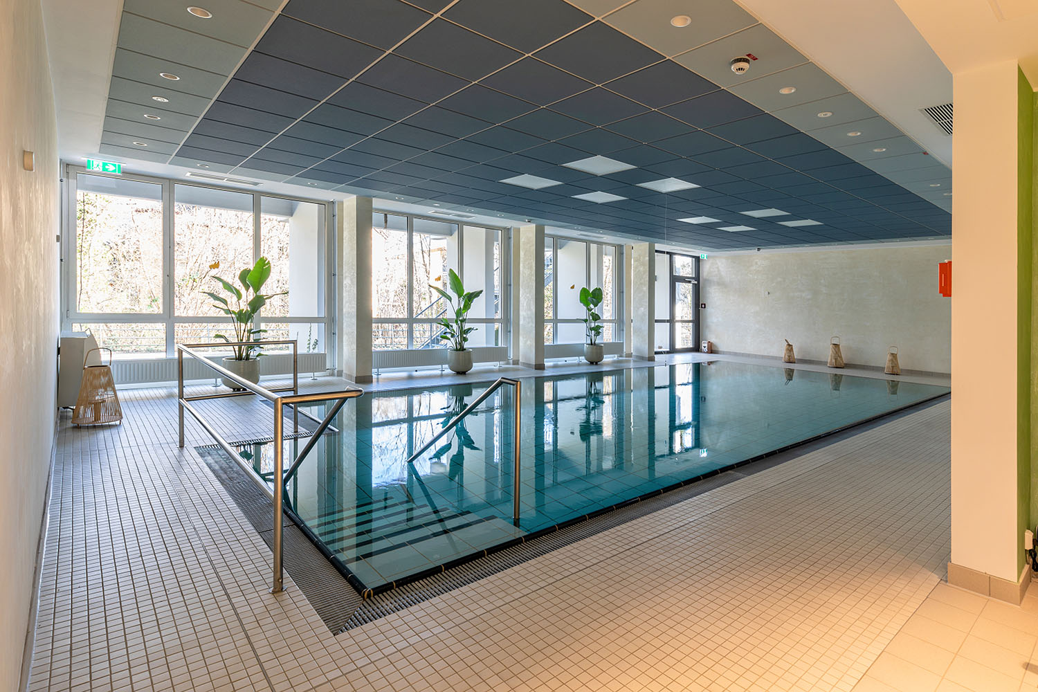 Schwimmbad für Anwendungen in der Tagesbetreuung für demenzkranke Patienten im Augustinum Seniorenresidenz in Braunschweig.