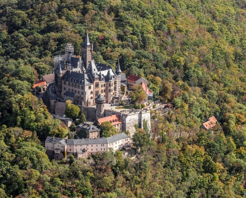 Luftbild vom Schloss in Wernigerode von Nordwesten (#424A4228)
